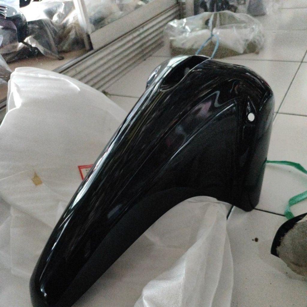 FENDER FRONT SLEBOR SPAKBOR DEPAN HITAM HONDA KIRANA 125 ORIGINAL 61100-KPW-860FMB AHM