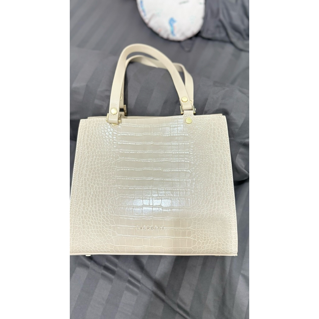 PRELOVED TAS EVERBEST