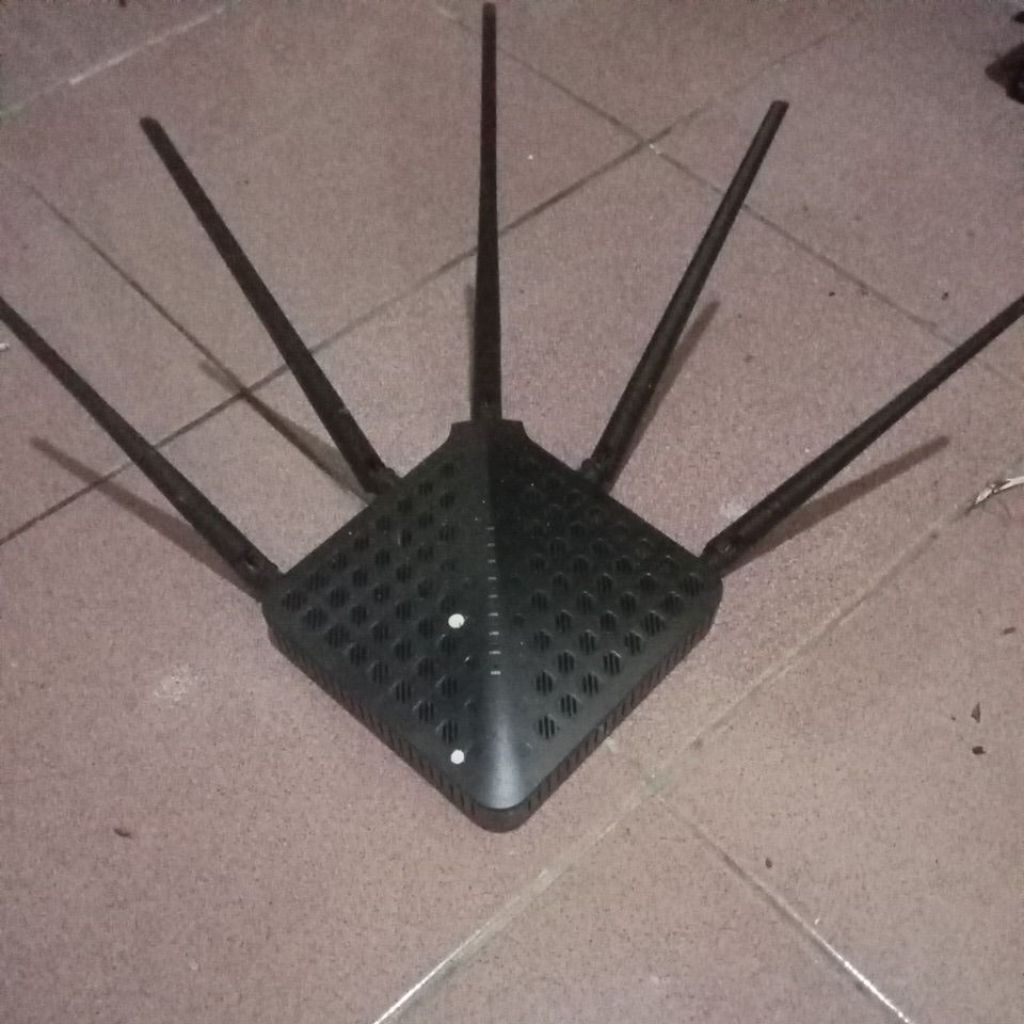 Router TENDA AC2100 dualband+adaptor