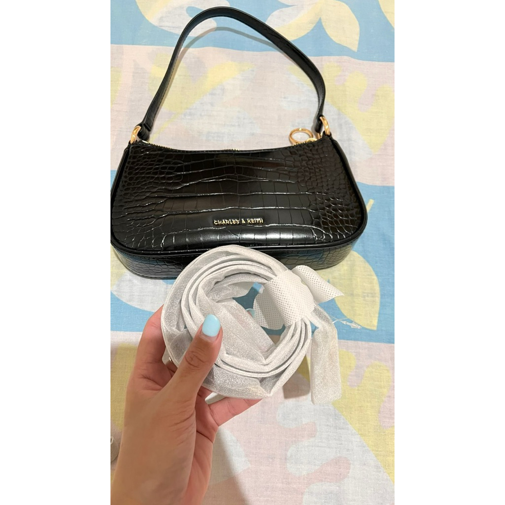 TAS BAHU BLACK CROCO CHARLES AND KEITH