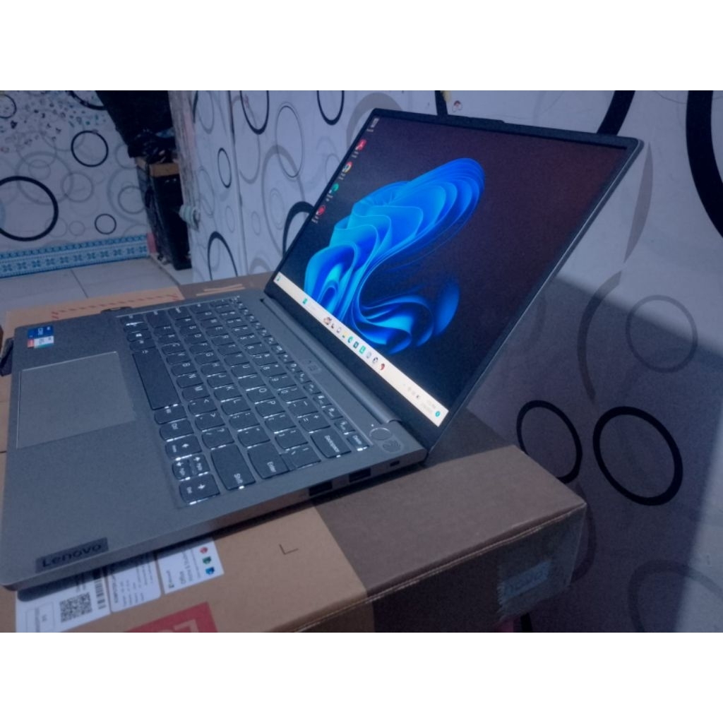 Lenovo Thinkbook Core i7 gen 11 Ram 16Gb SSD 512gb normal lancar