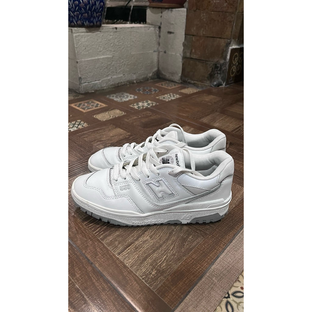 Preloved New Balance 550 White