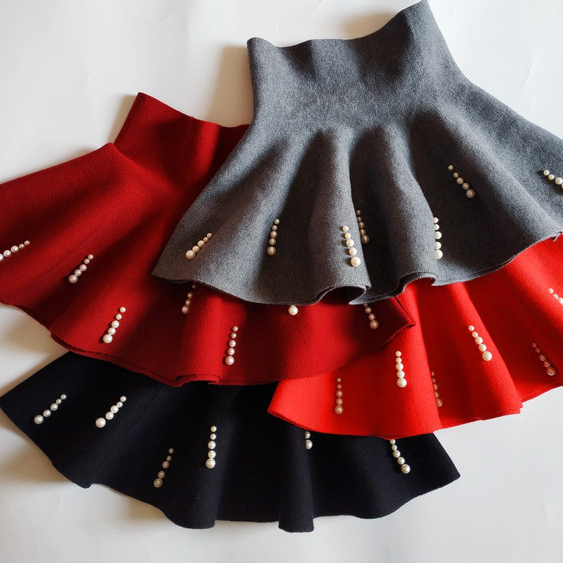 Rok Pendek Anak Perempuan Warna Abu-abu Berhias Mutiara