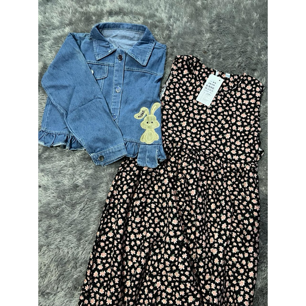 One Set Dress Bunga Hitam & Jaket Denim