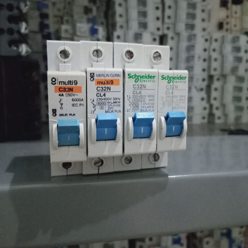 mcb pln 2a 4a sesuai gambar