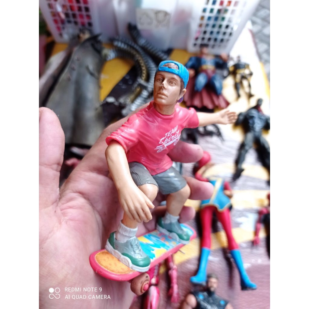 Figure Junk Preloved - Figure Skeatboard Original