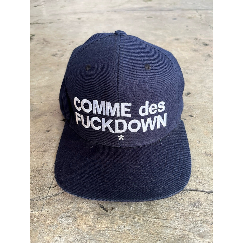 Topi Vintage Comme des F*ckdown