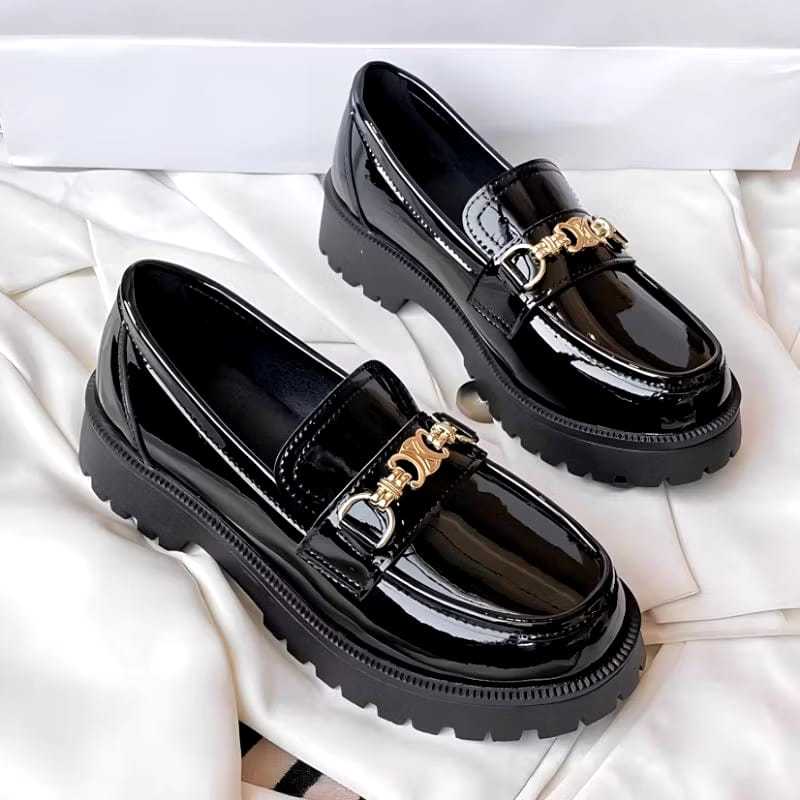 Sepatu Loafers Wanita Hitam Glossy Gaya Korea Sepatu Pantofel Dokmar Wanita Kerja Kuliah Casual Mewa