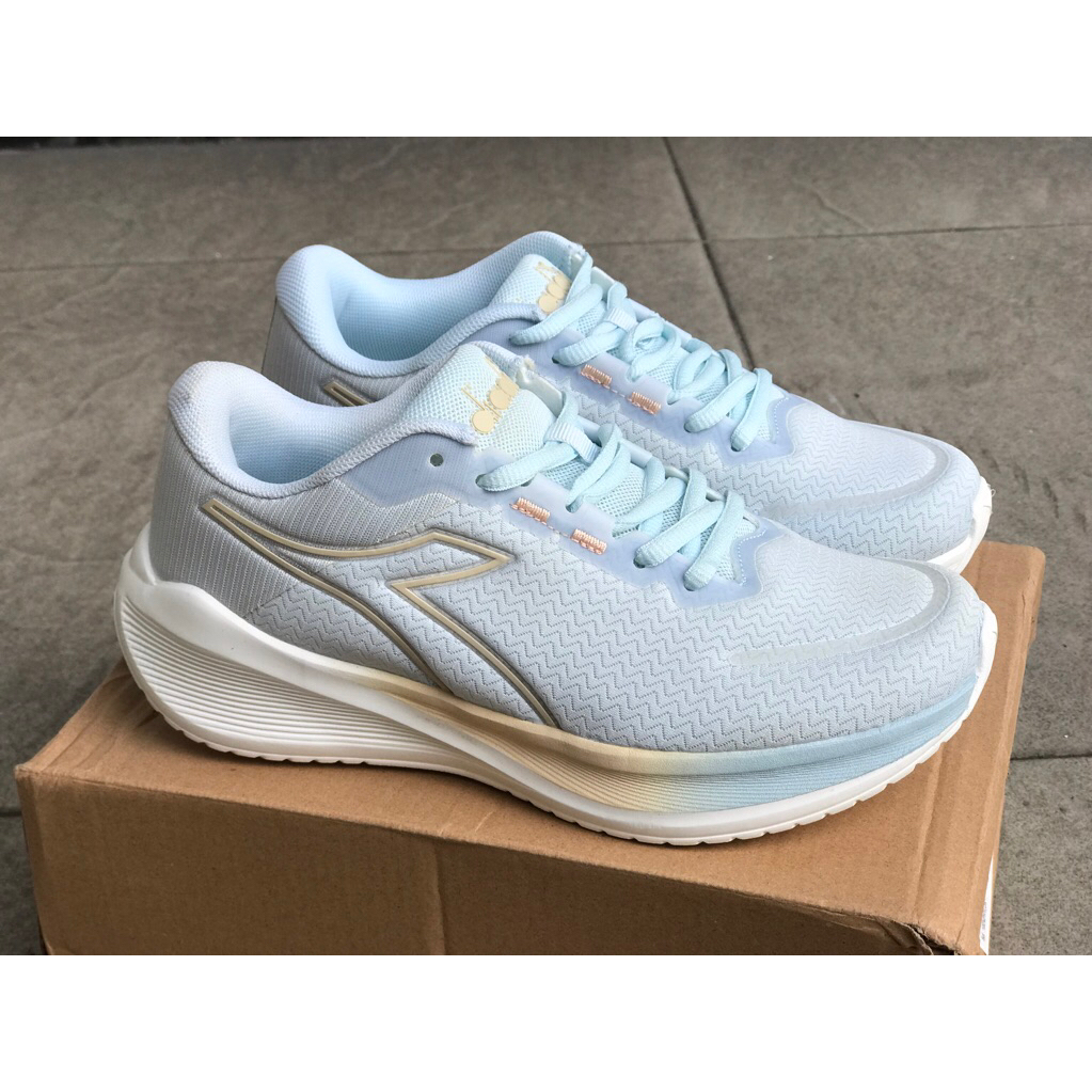 Sepatu Diadora cewek size 36-40