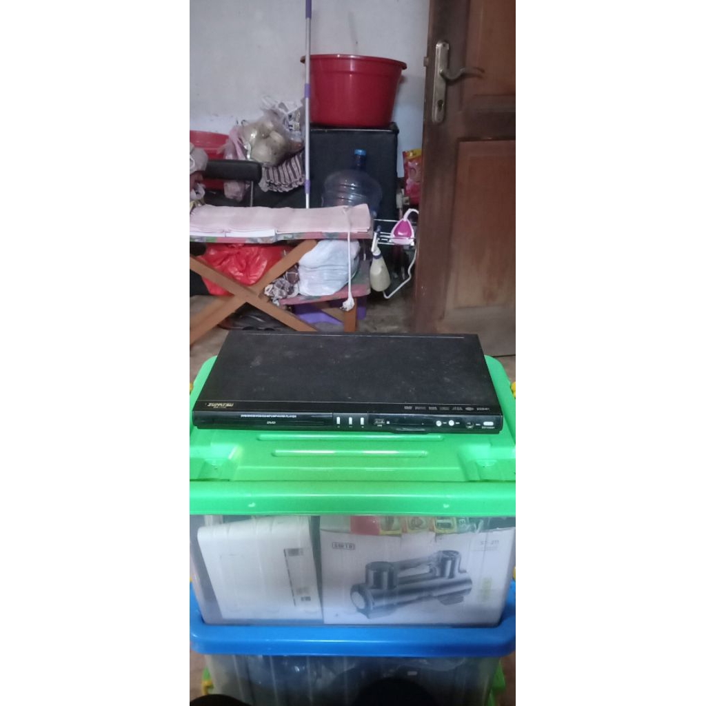 DVD VCD CD PLAYER ZUMATSU BM-711H USB NORMAL MIC NORMAL TIDAK ADA REMOT