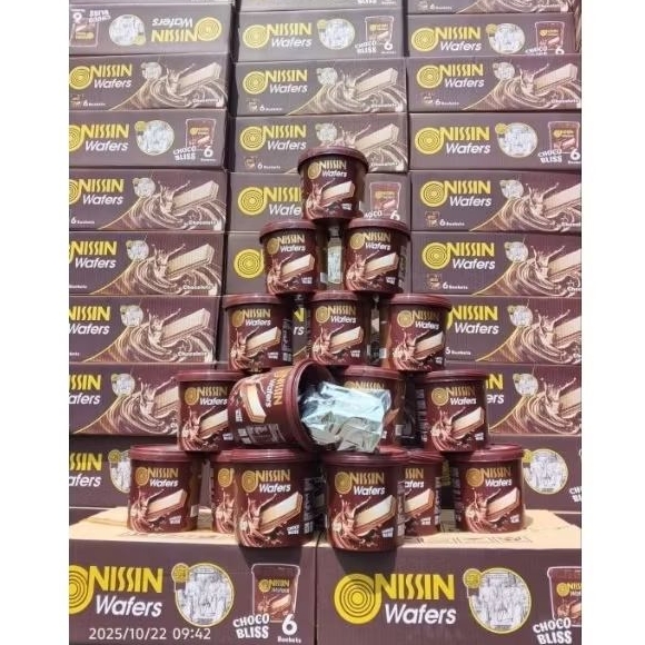 nissin wafer jar 1 karton