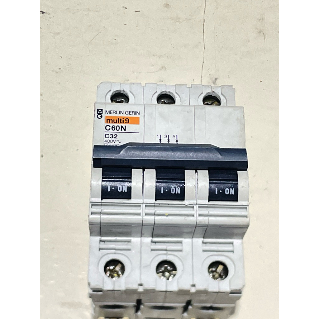 MCB Merlin gerin 3 phase 32A,