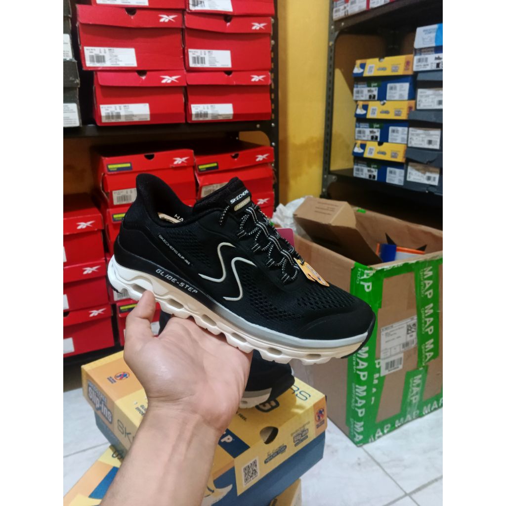 Sepatu Skechers Slip On wanita original resmi PT MAP