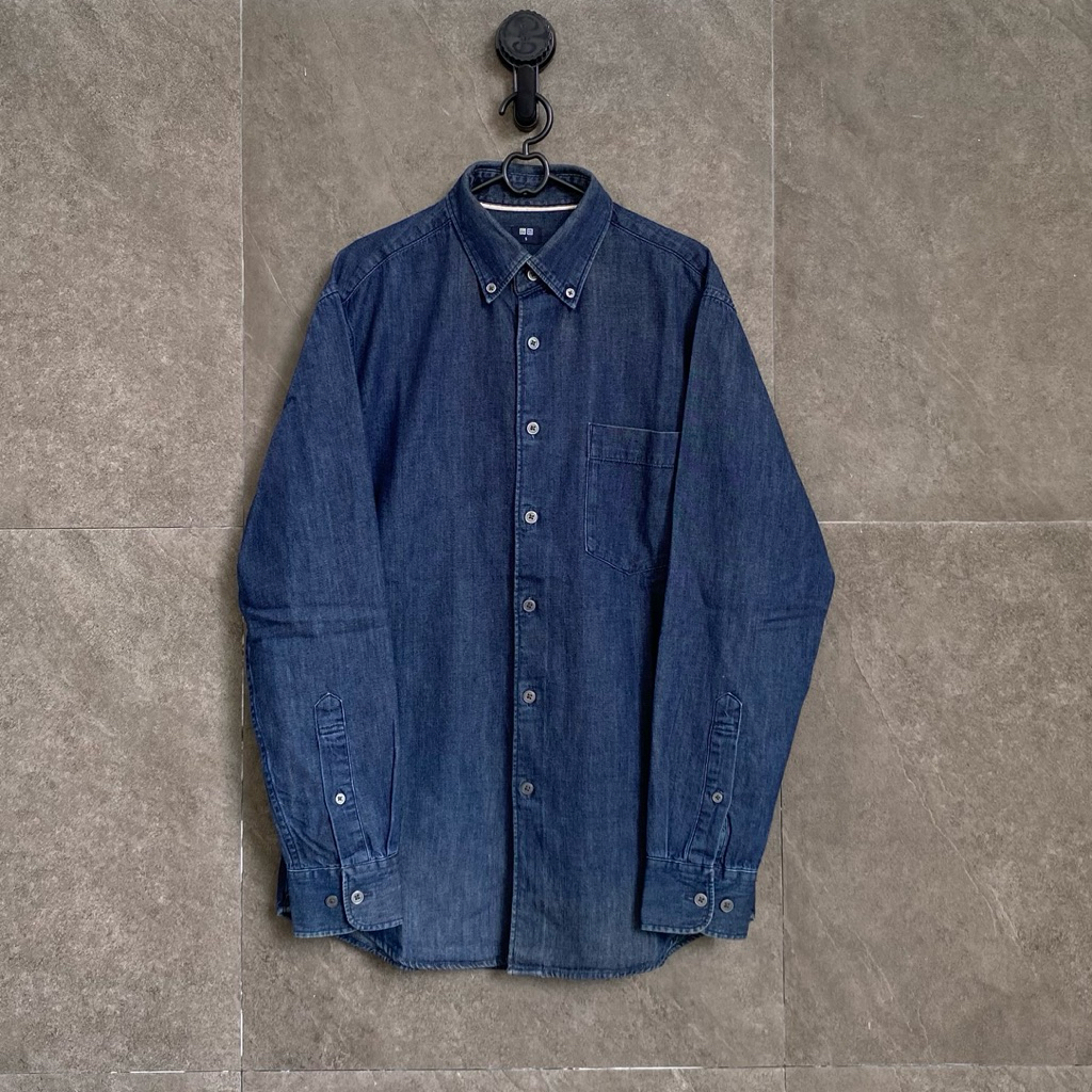 Kemeja Denim Uniqlo Second