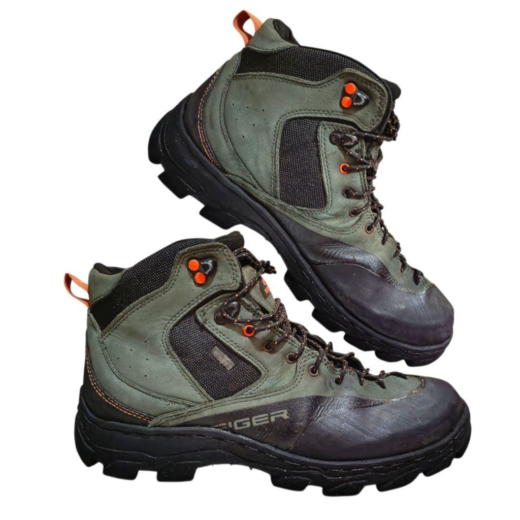 Sepatu Gunung branded Boots Eiger size 44