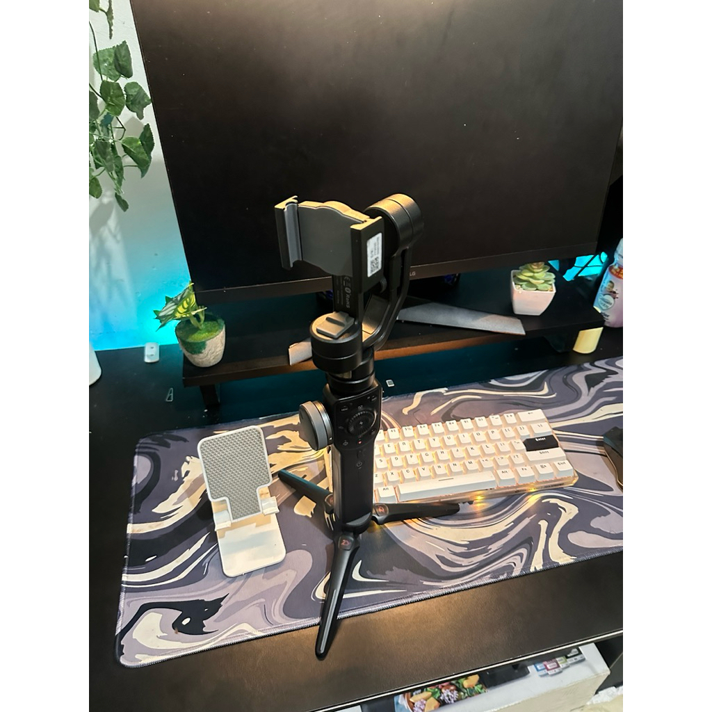 Zhiyun Smooth 4