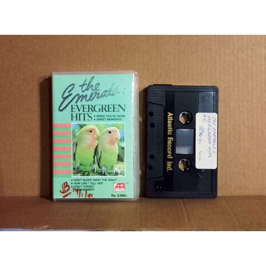 THE EMERALDS - EVERGREEN HITS - Kaset