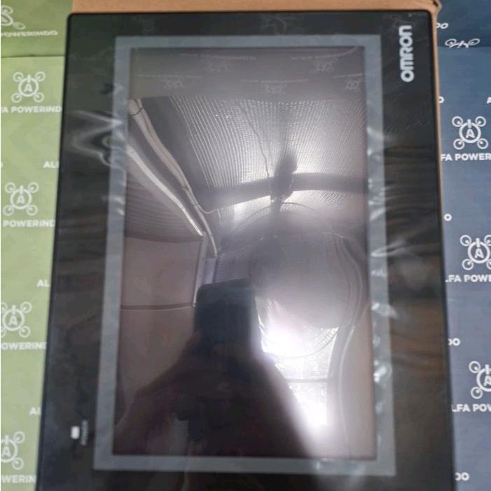 HMI Omron NB10W-TW01B