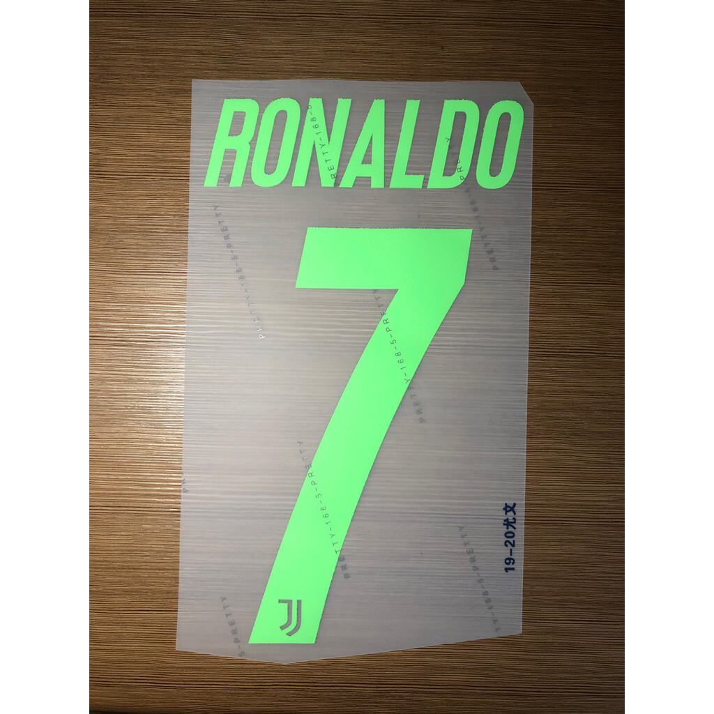 NAMESET RONALDO JUVENTUS X PALACE 2019-2020
