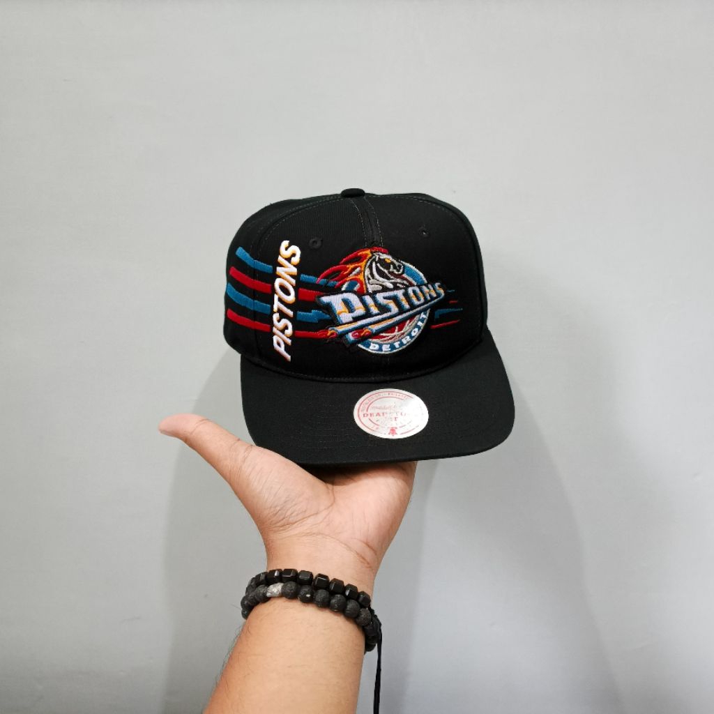 Snapback Mitchell and Ness Detroit Pistons Classics Retro Original