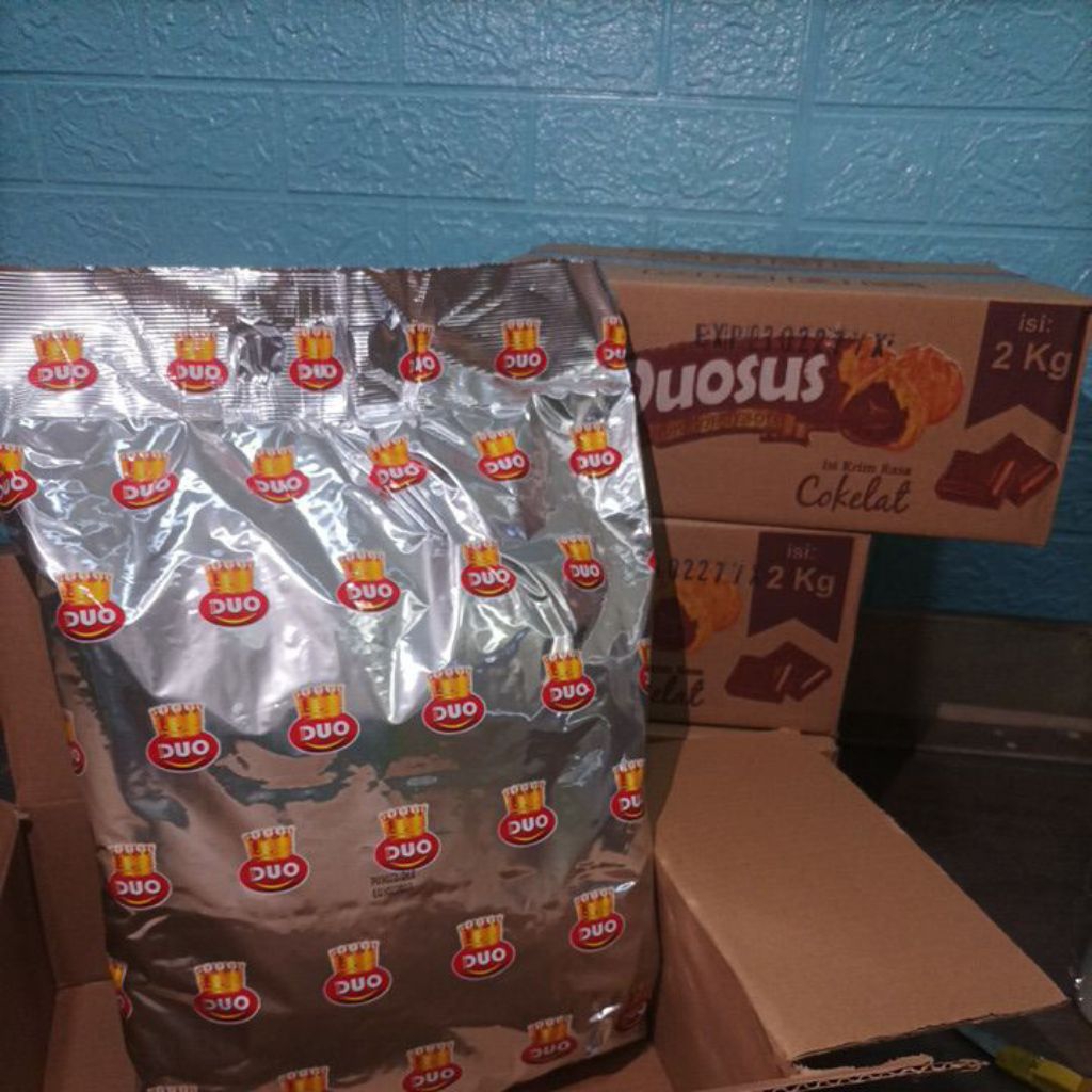 Sus Coklat Duosus 2kg (Soes Coklat Lumer) Snack Kue Lebaran isi Coklat merek Duo sus 2 kg
