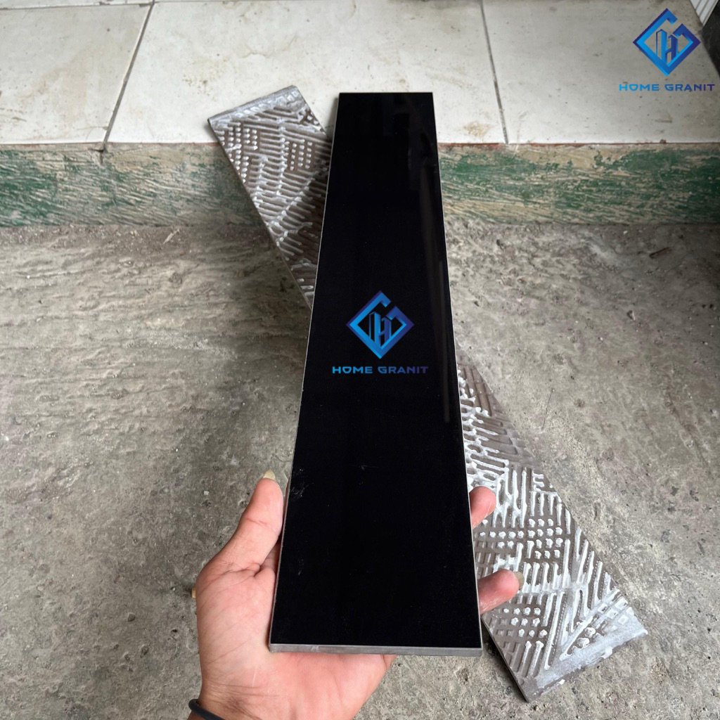 List Plint Granite 8x60 / 10x60 / 15x60 Hitam Polos glossy
