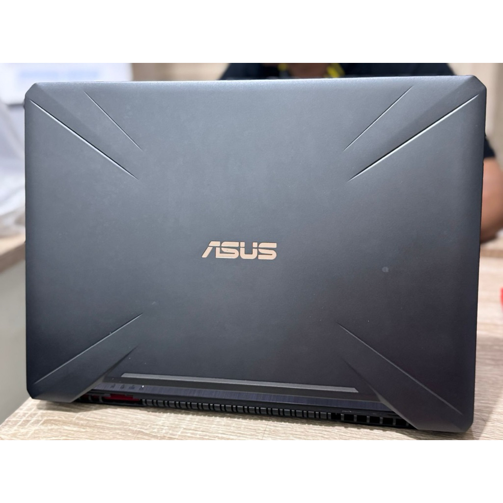 Asus TUF Gaming FX505DY (Unit + Charger) AMD Ryzen 5 3550 with radeon graphics vega mobile gfx (8 cp