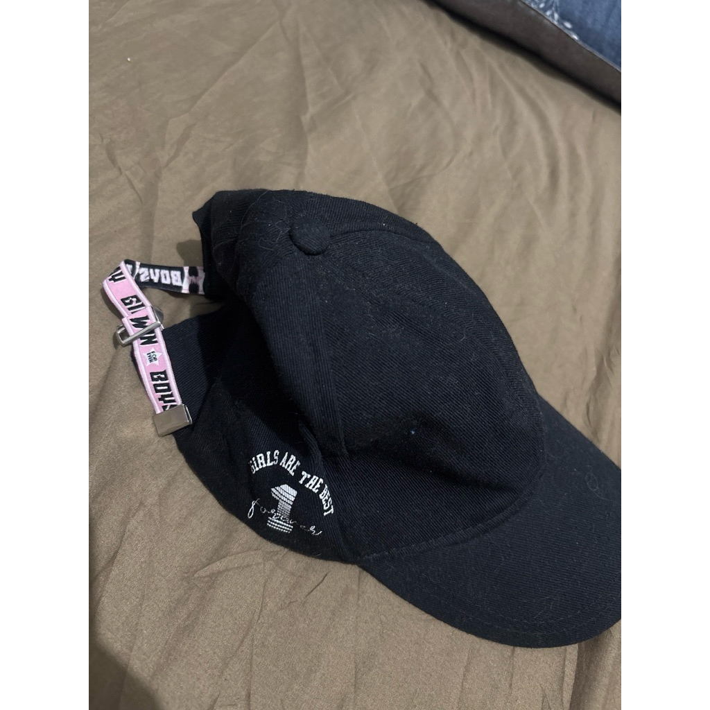 topi lc waikiki preloved