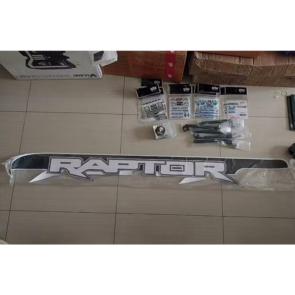 Stiker Raptor untuk body mobil belakang Warna Putih hitam