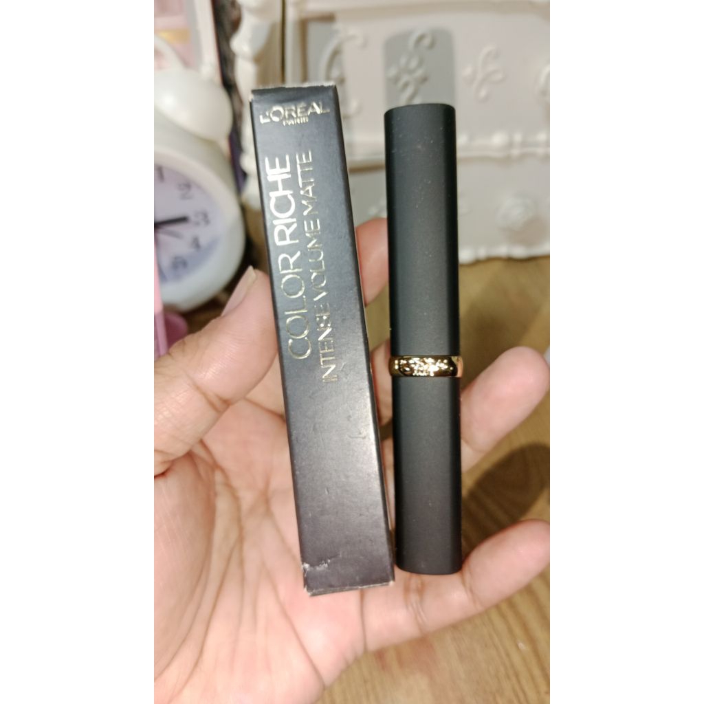 Loreal color riche lipstick