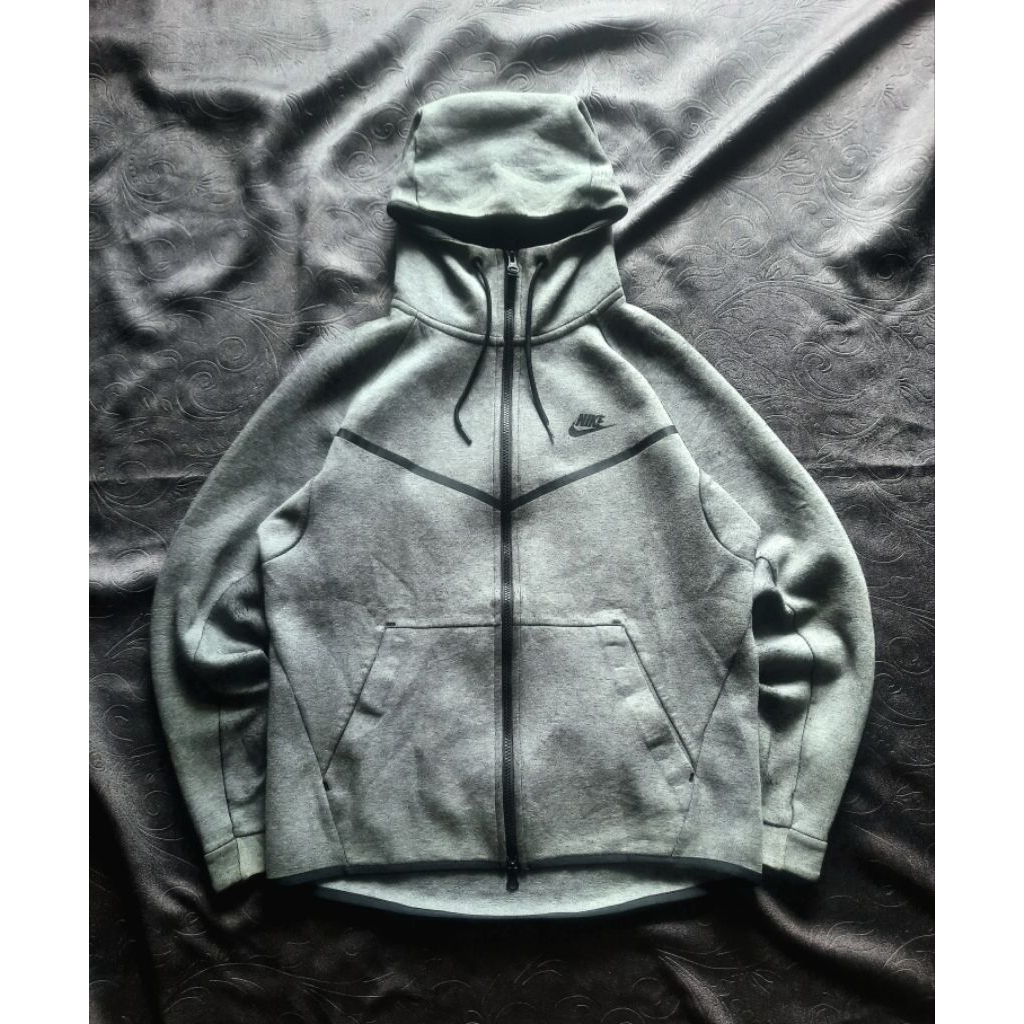 nike tech second brand (ORIGINAL)