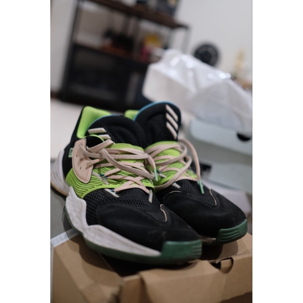 Sepatu Basket Bekas - Adidas Harden Vol 4 - US 12 / UK 11.5 / EUR 46.66 - NO BOX