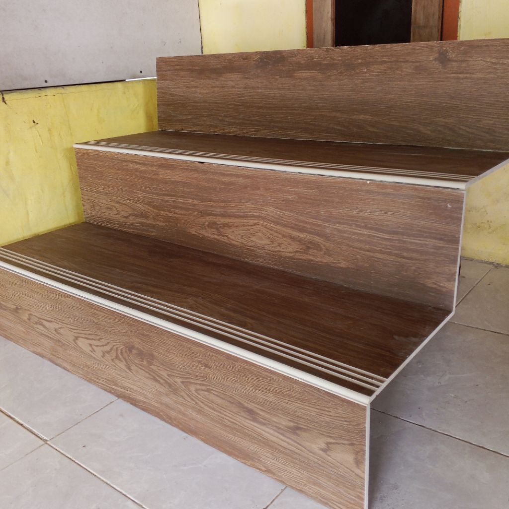 (BROS) Granit Tangga 30x120 | 20x120 | Motif Kayu