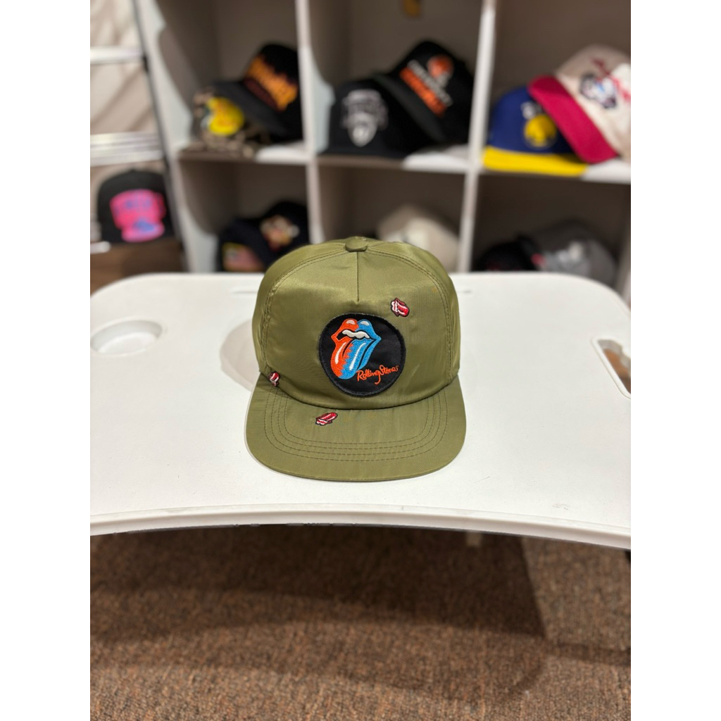 Topi Golfer Rolling Stones Patch Logo