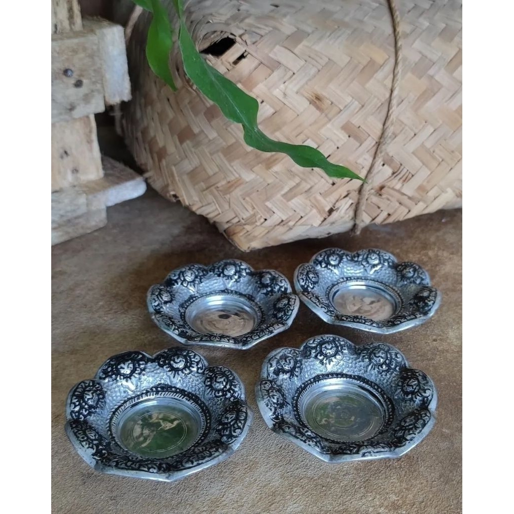 Piring cekung mini / pisin / tempat kue / tempat sambal, NOS, belum terpakai