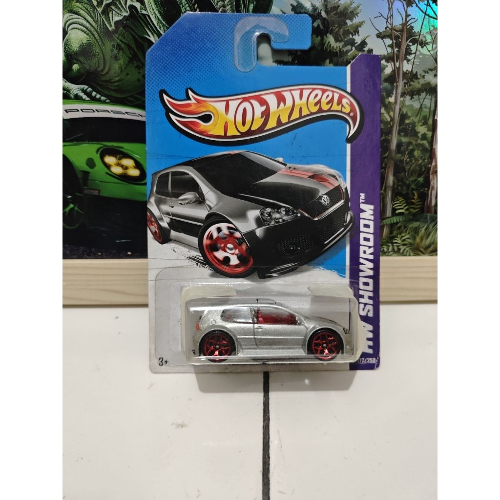 Hot Wheels Volkswagen Golf GTI dari seri HW Showroom tahun 2013