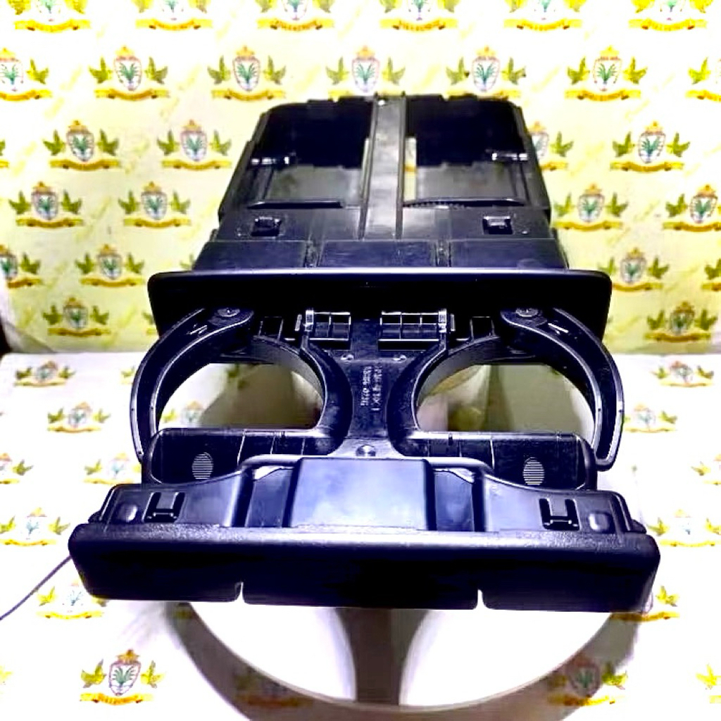 Cup Holder Arm Rest Jok Tengah Innova Reborn 2016-2022 / Fortuner VRZ SRZ Original Toyota