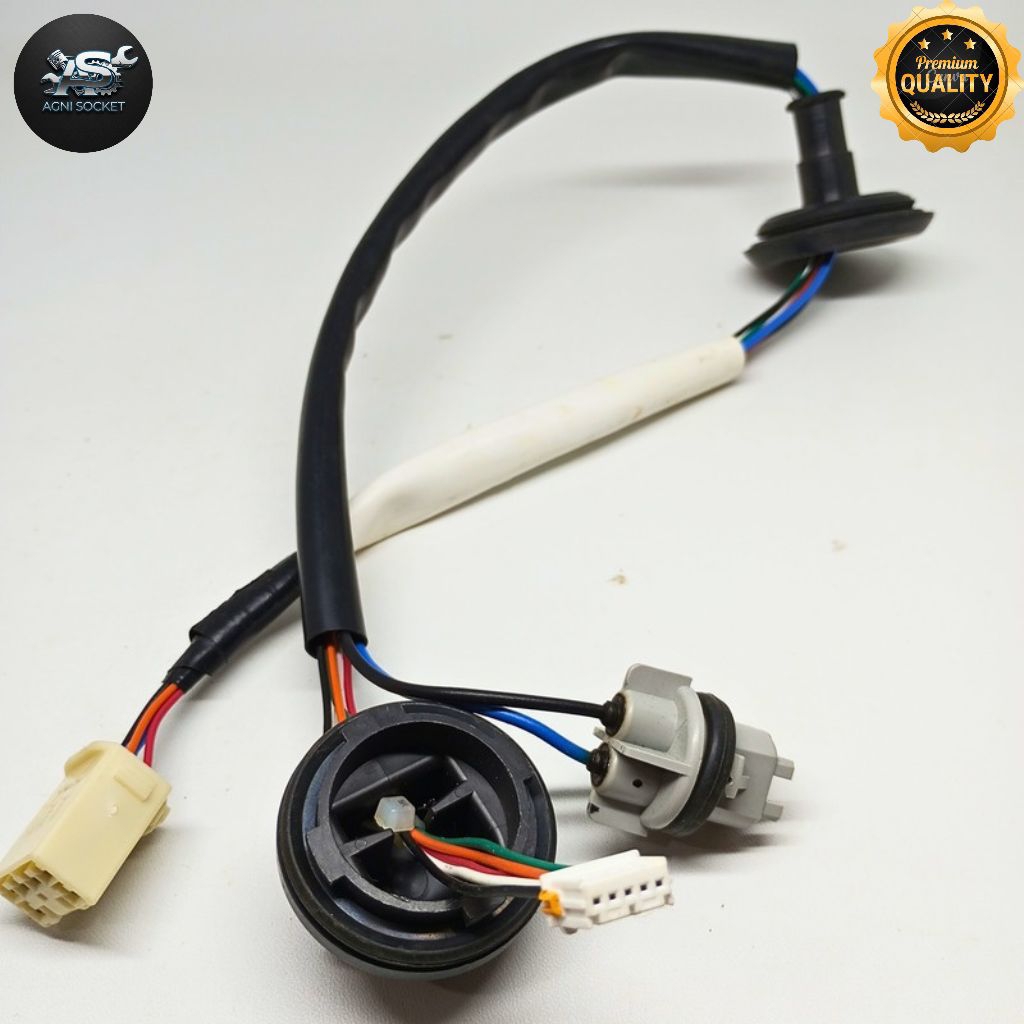 Soket Lampu Belakang / Stoplamp TOYOTA FORTUNER GR Sport