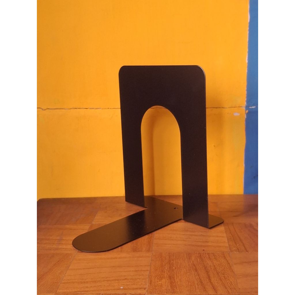 Penyangga Buku Book / Pembatas Buku Besi