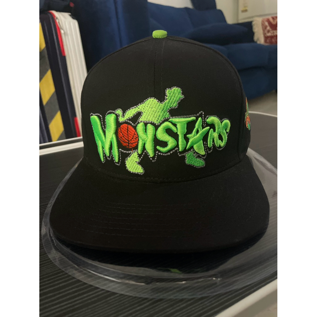 Topi Shining bright Space Jam second