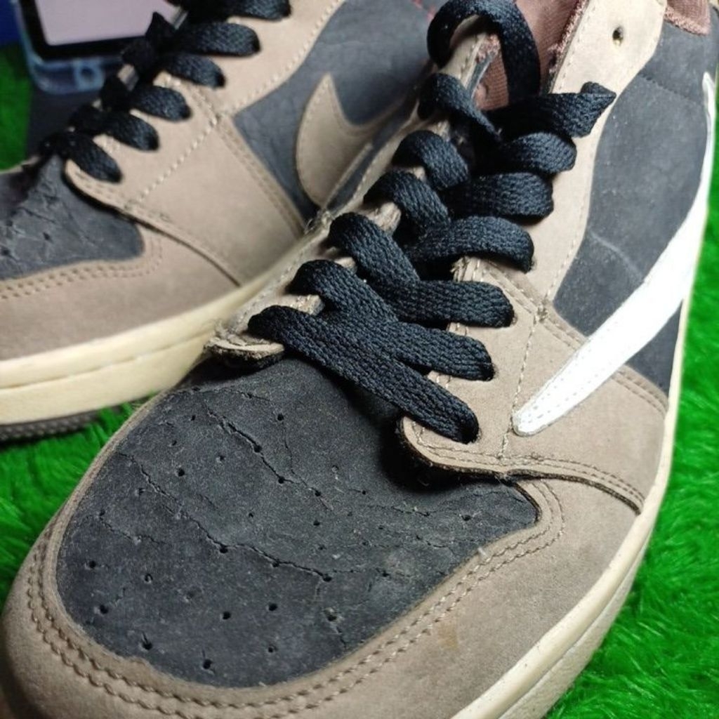 Preloved Sepatu crack size 43