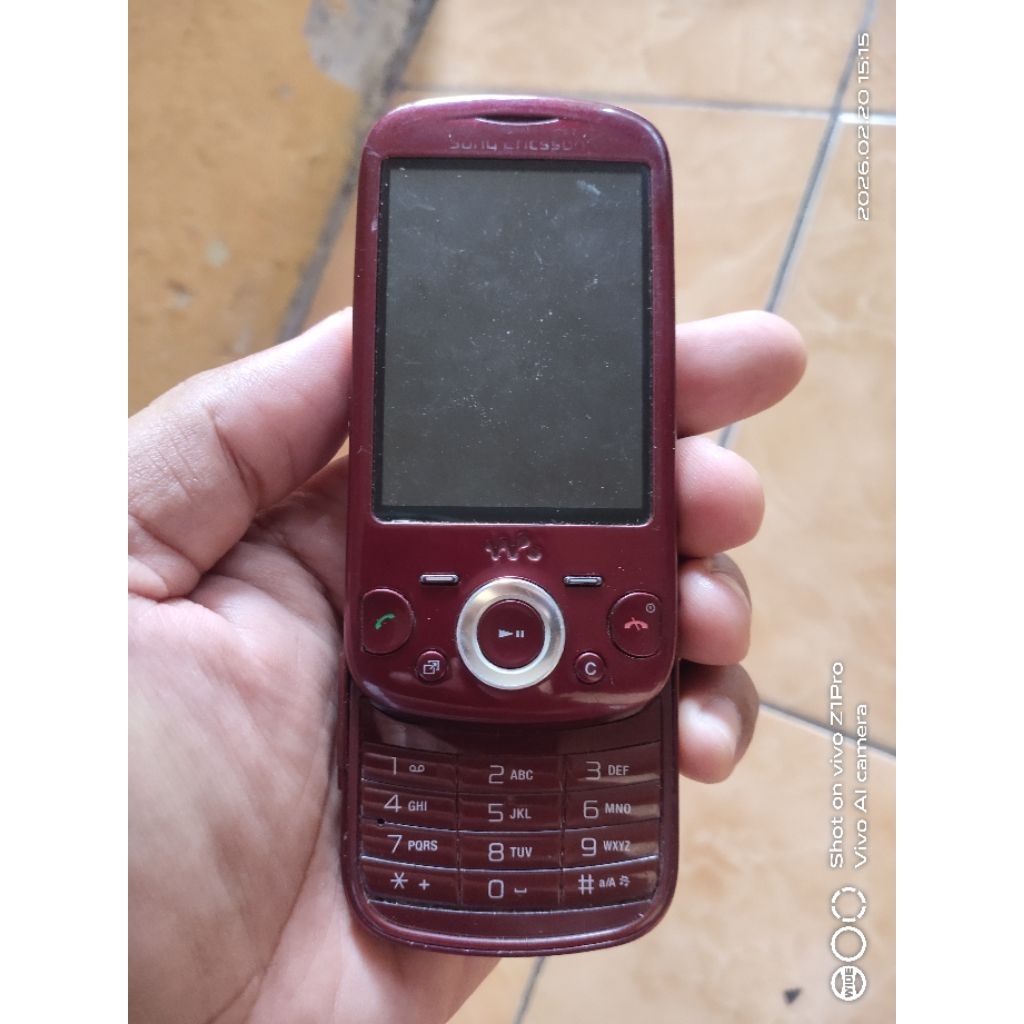 Sony Ericsson w20