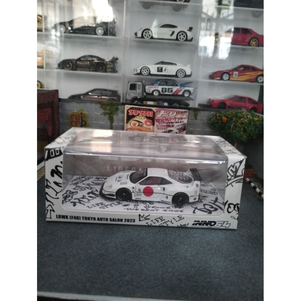 inno64 ferarri F40 putih