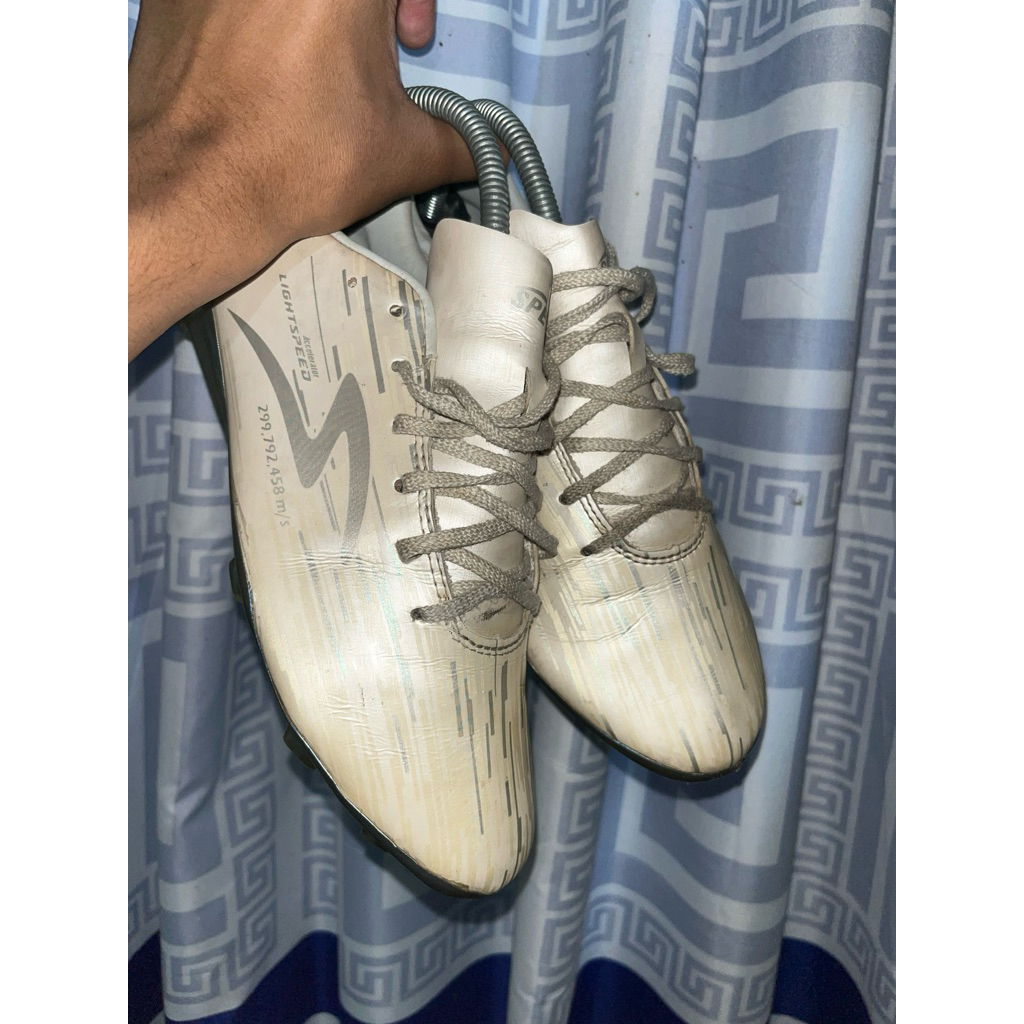 PAKET KECANTIKAN DNS SECOND FREE SEPATU FUTSAL/BOLA