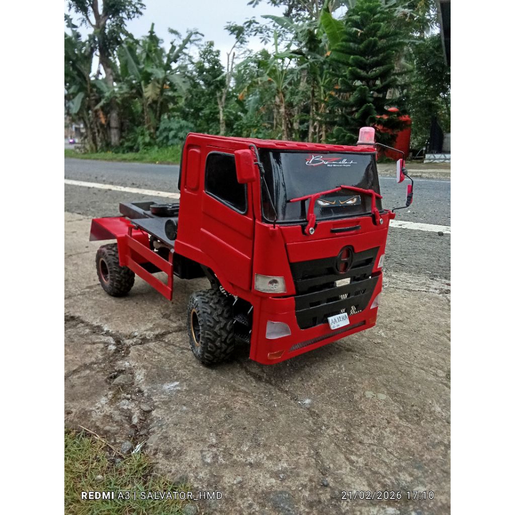 Rc Hino 500 Head Tractor Skala 1:10