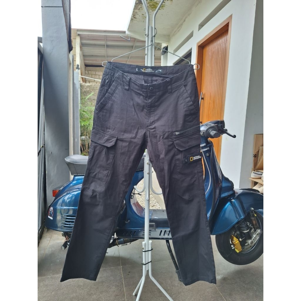 Celana Cargo Pants National Geographic - Black