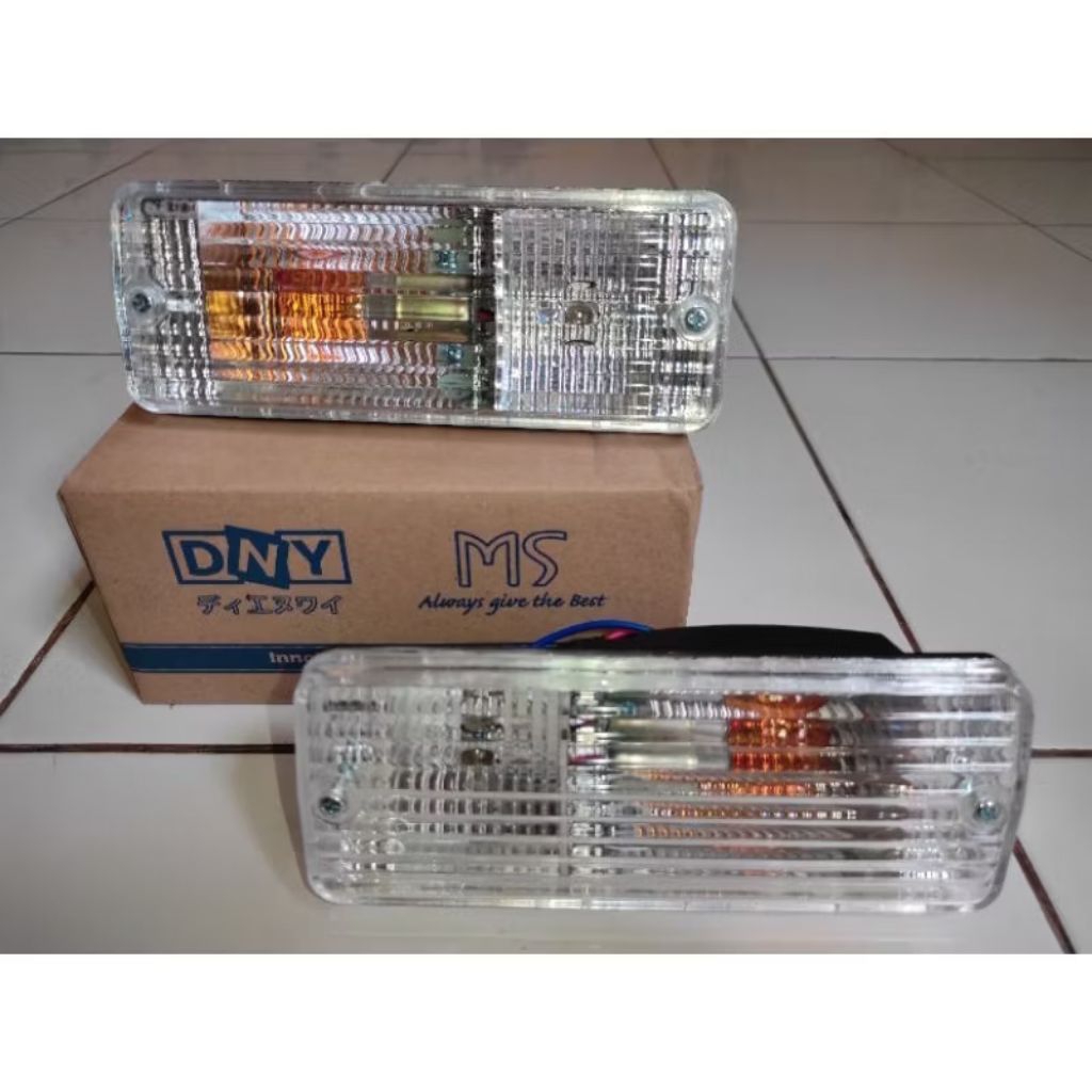 LAMPU SEN BEMPER CARRY ST100, 1.0 KATANA JIMMY CRYSTAL 1 SET :UK . P17cm, L6,5cm
