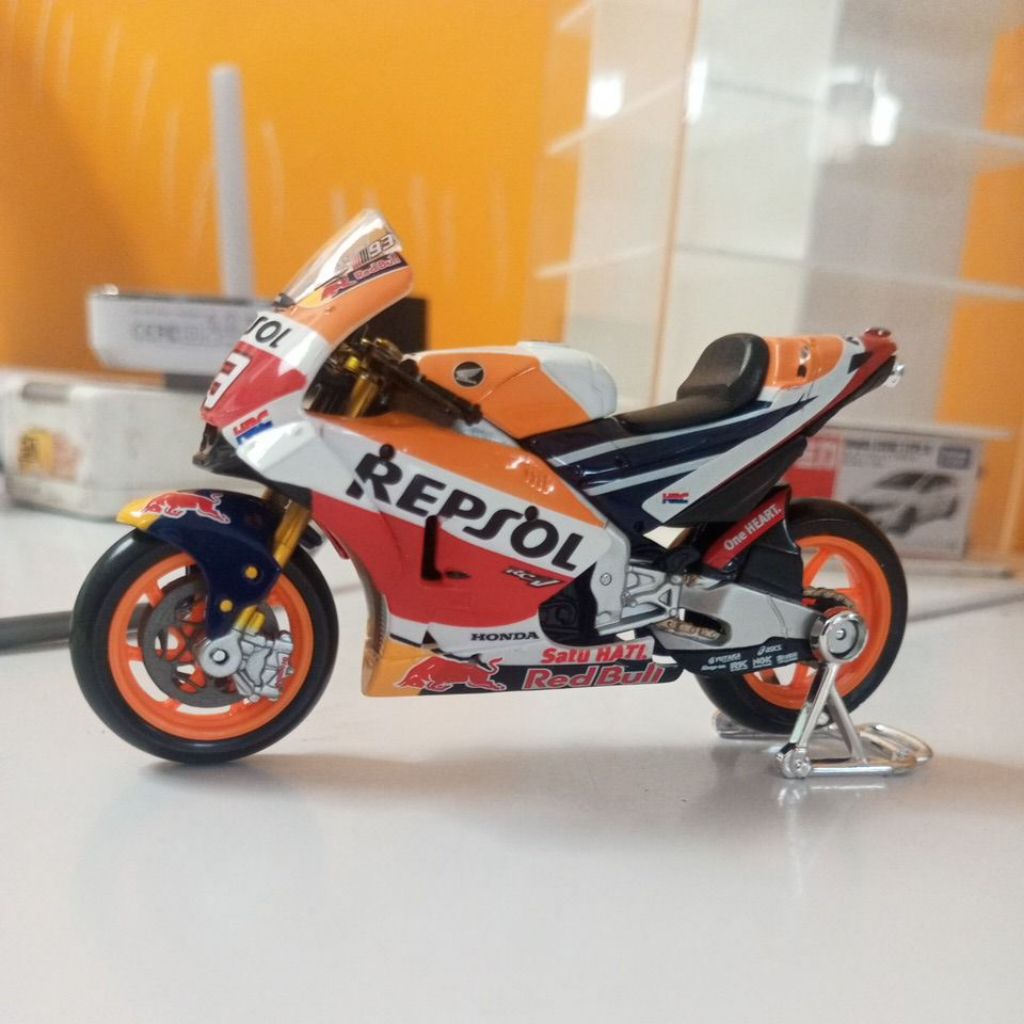 Diecast miniatur motor maisto  Honda Repsol rcv 2018 1:18