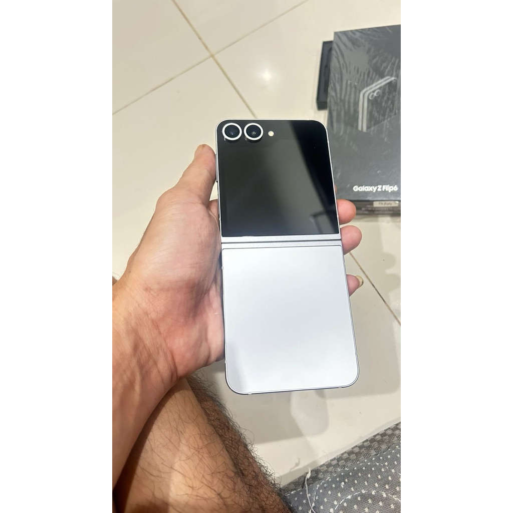 Samsung Z Flip6