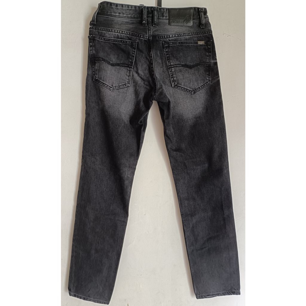 Celana jeans Pria Merek PICASSO Original Bekas Mulus Ukuran 29